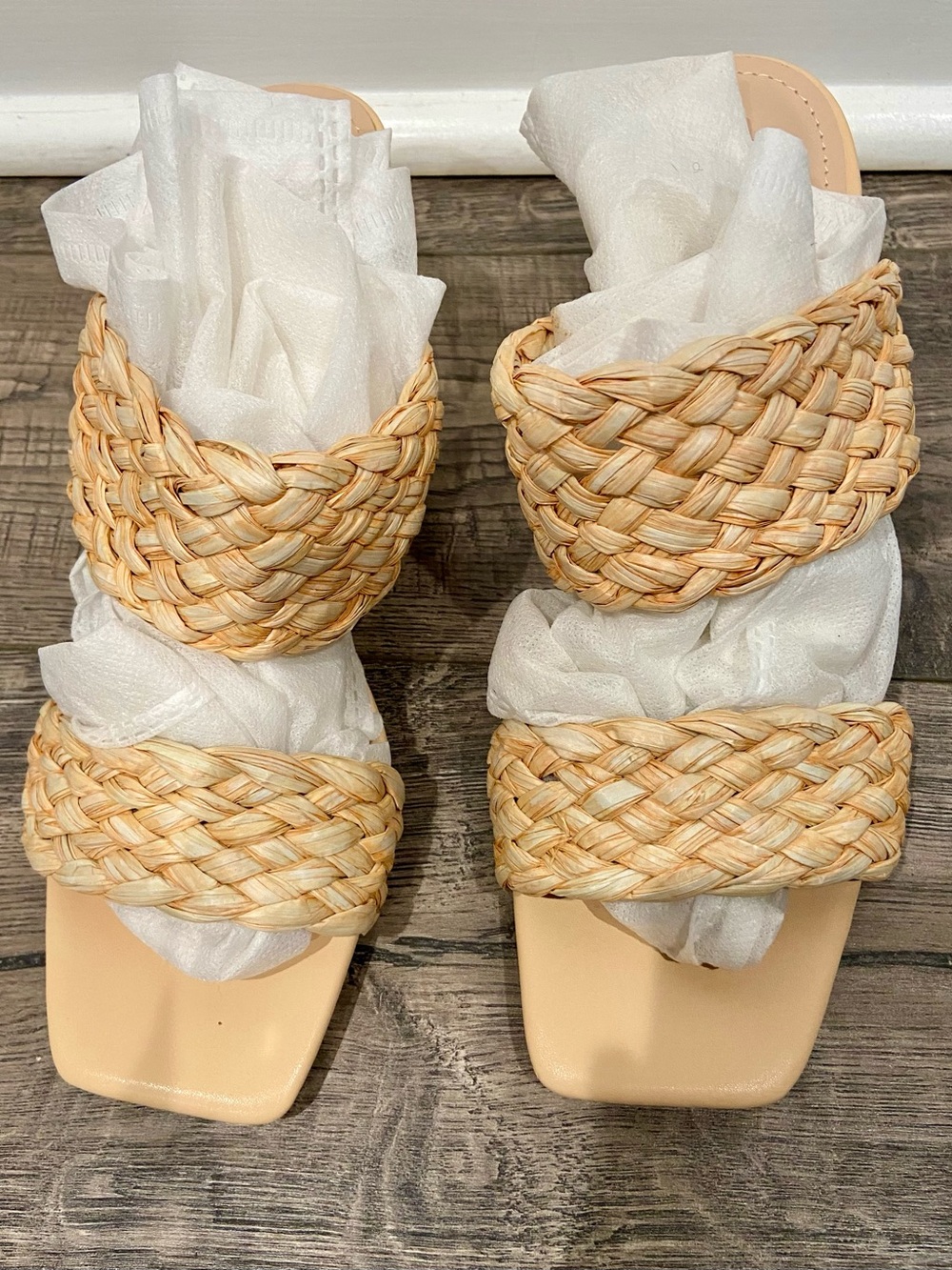 AK Anne Klein Women’s Beige Raffia Strappy Block Heel Slip-On Sandals Sz 8.5M